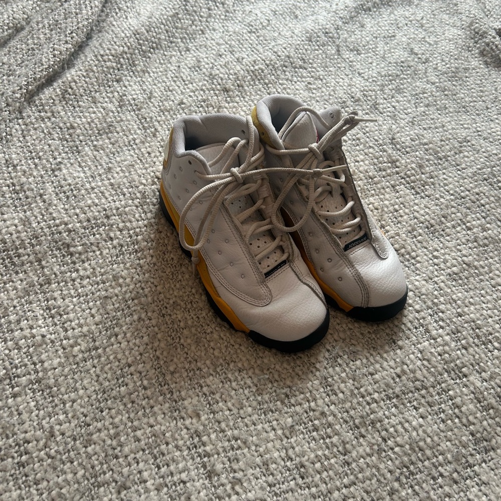 Nike Boys Air Jordan 13 DJ3005-167 White Basketball Shoes Sneakers Size 1.5Y
